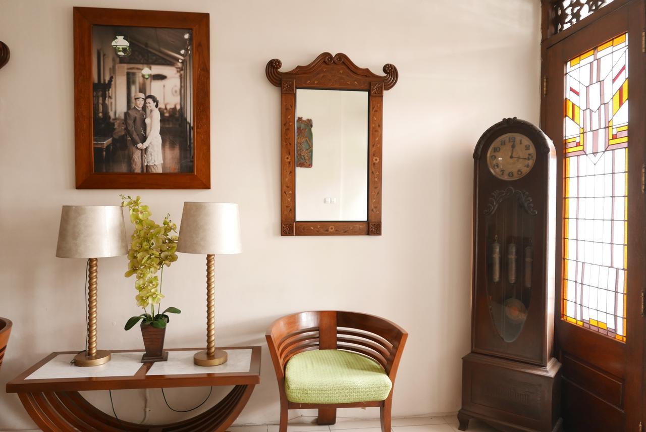 Ciwulan 36 Guest House Bandung Exterior photo